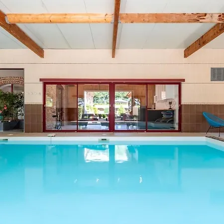 Appartement Piscine Interieure, Et Jeux Open For 15 Guests