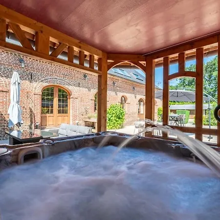 Piscine Interieure, Et Jeux Open For 15 Guests *